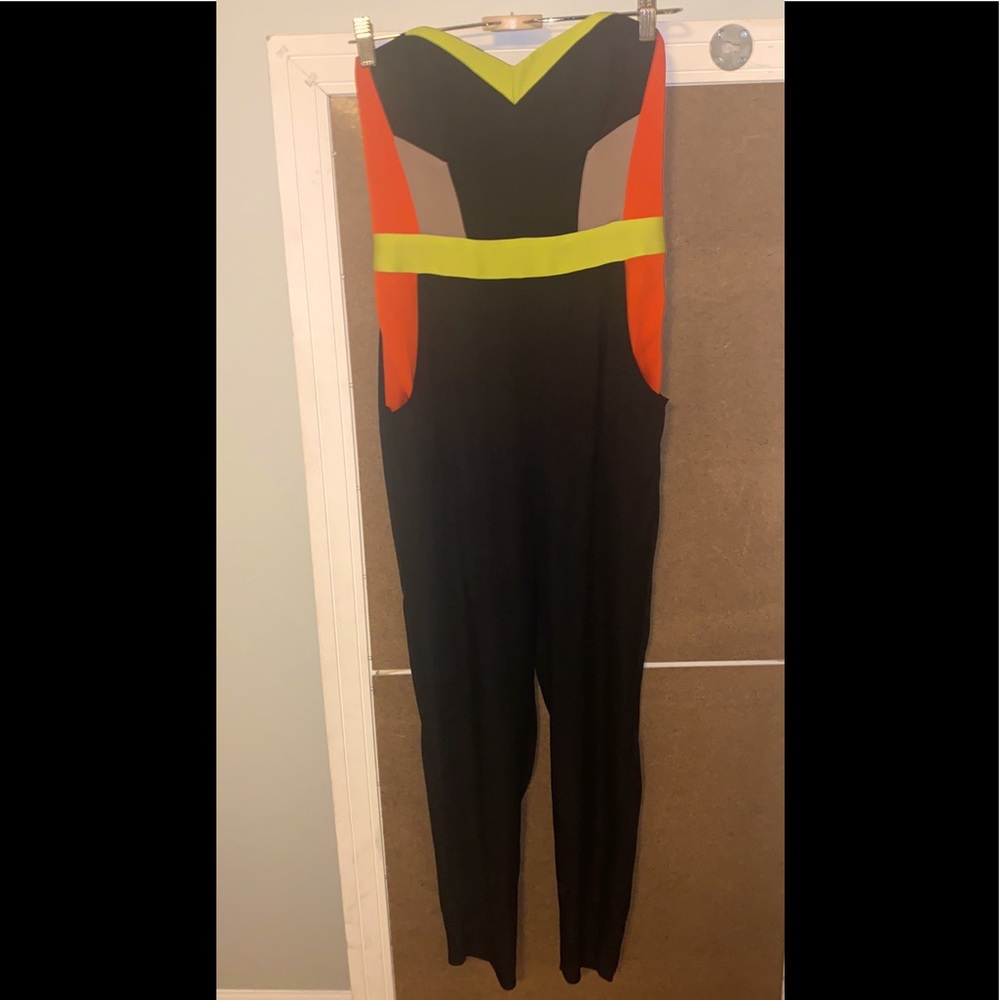 Gorgeous Milly jumper bought from Bloomingdales. Can be worn any season!